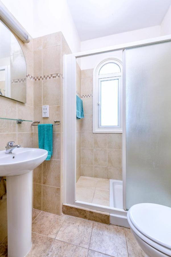 Villa Irina Paralimni Exterior foto