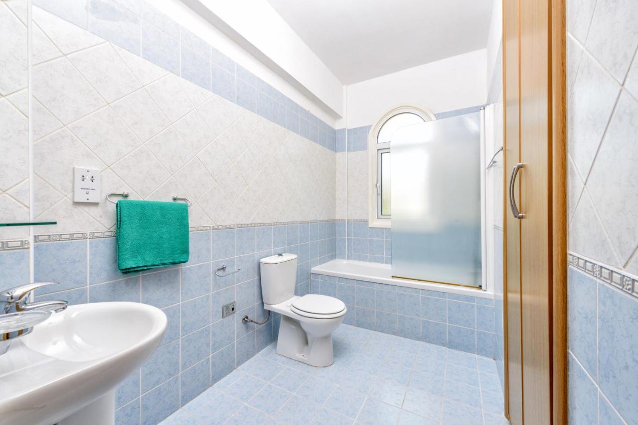Villa Irina Paralimni Exterior foto